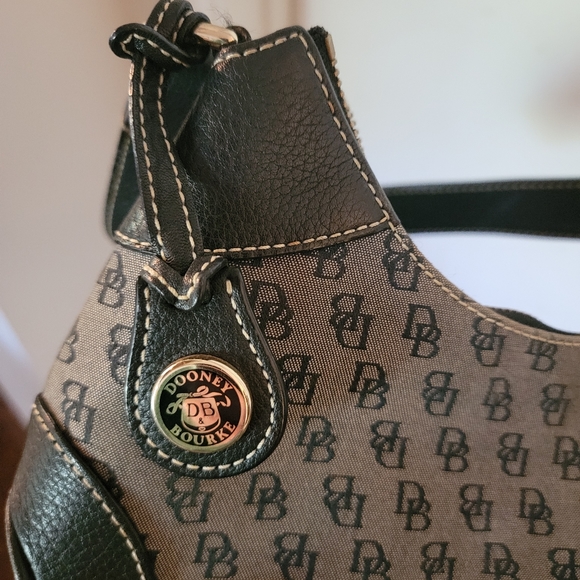 Dooney & Bourke Purse - Picture 2 of 6